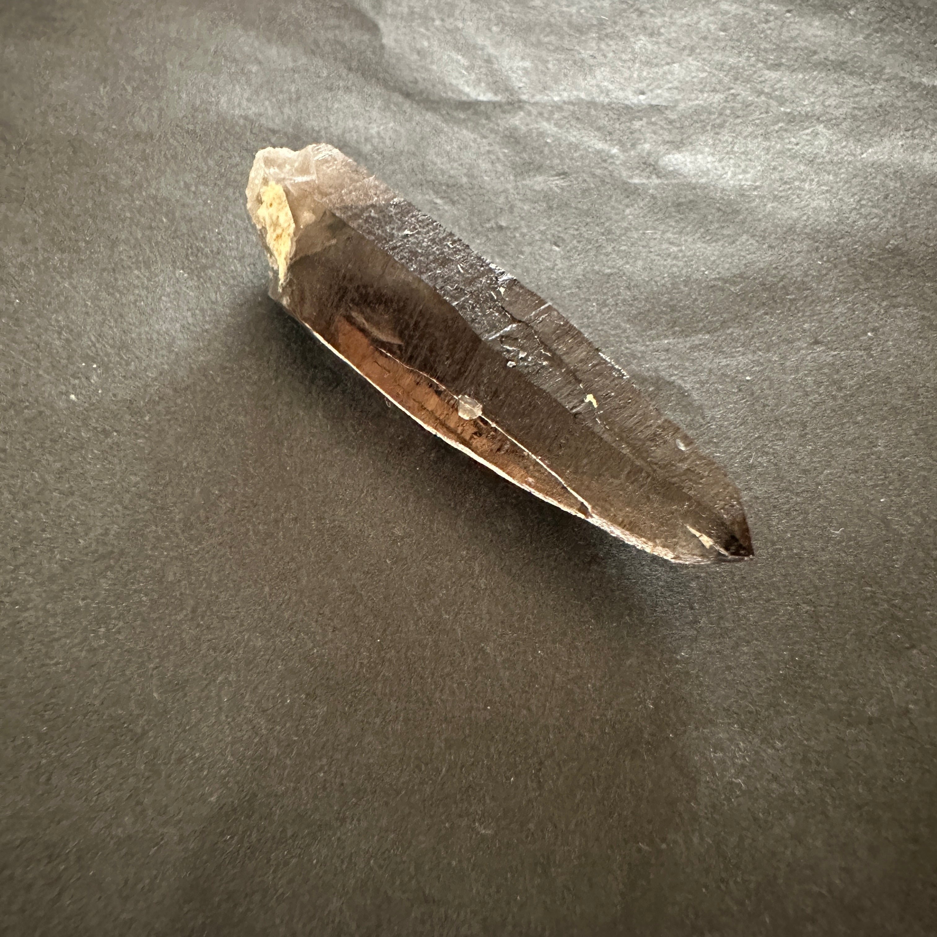 マラウィ産スモーキーカテドラル スターシード