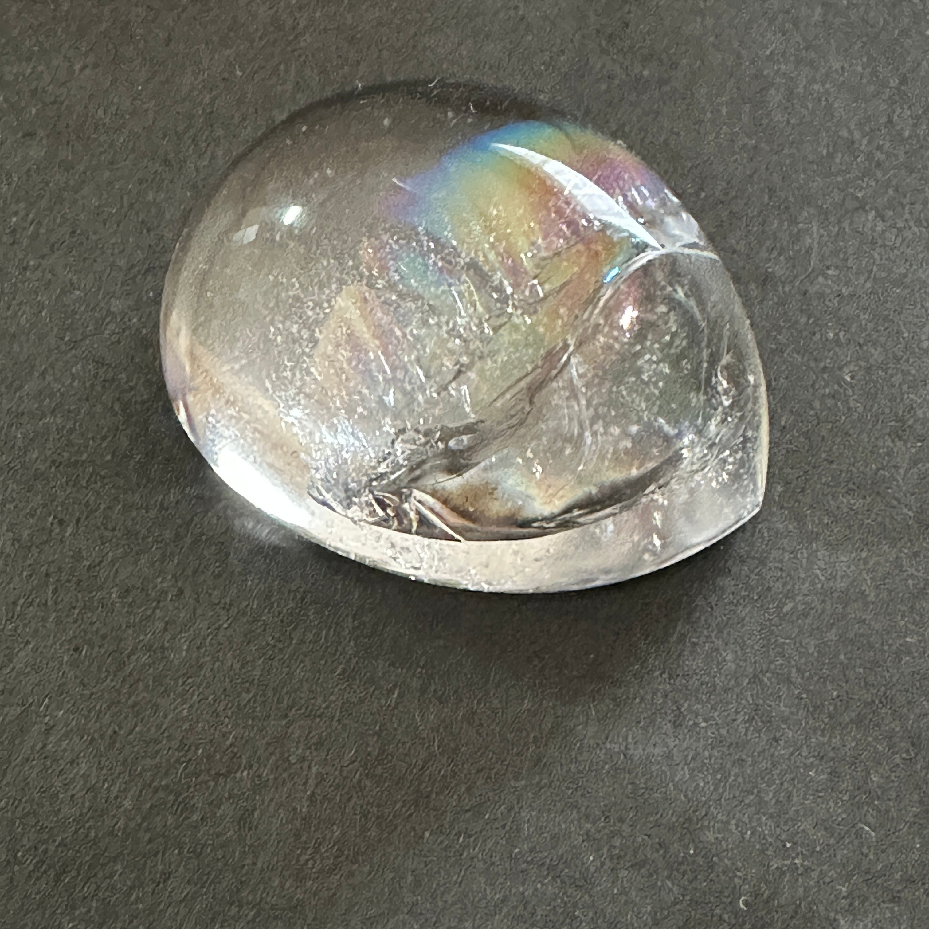 ブラジル産レムリアン ビッグレインボー入りカボション