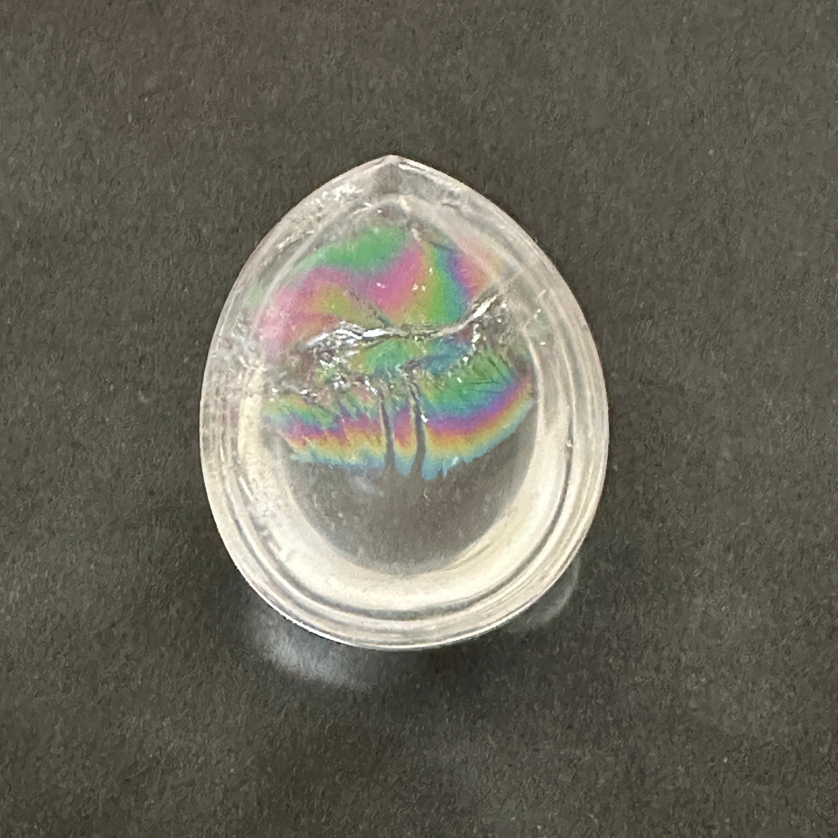 ブラジル産レムリアン ビッグレインボー入りカボション