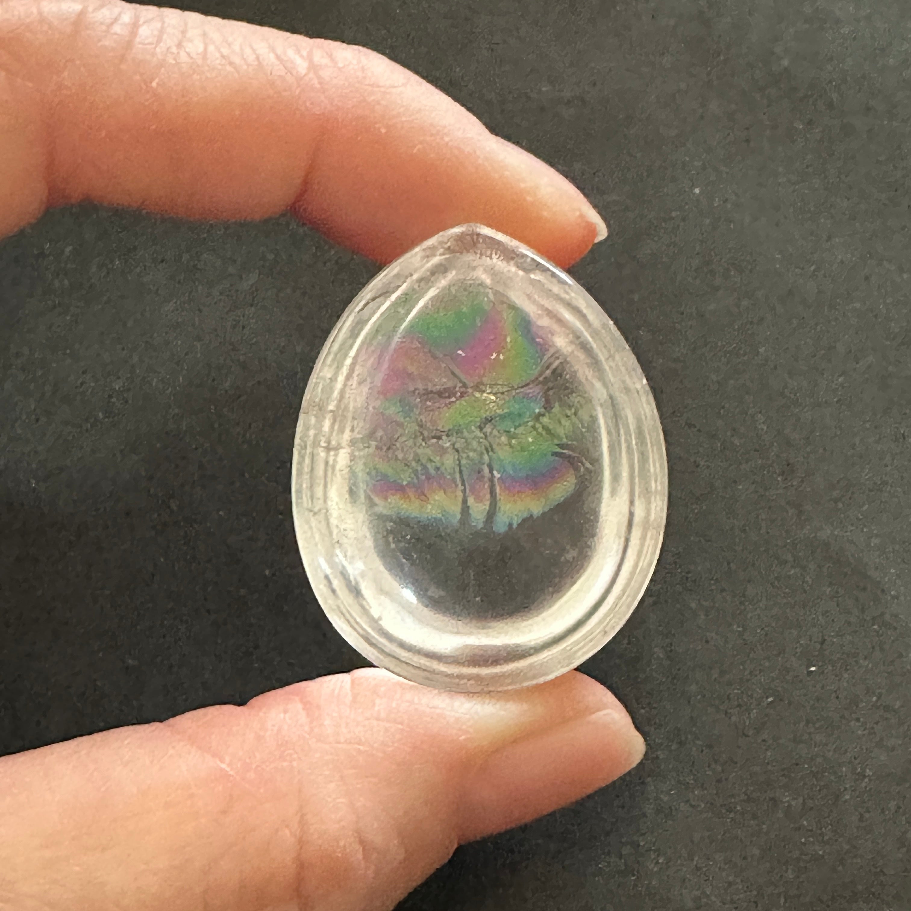 ブラジル産レムリアン ビッグレインボー入りカボション