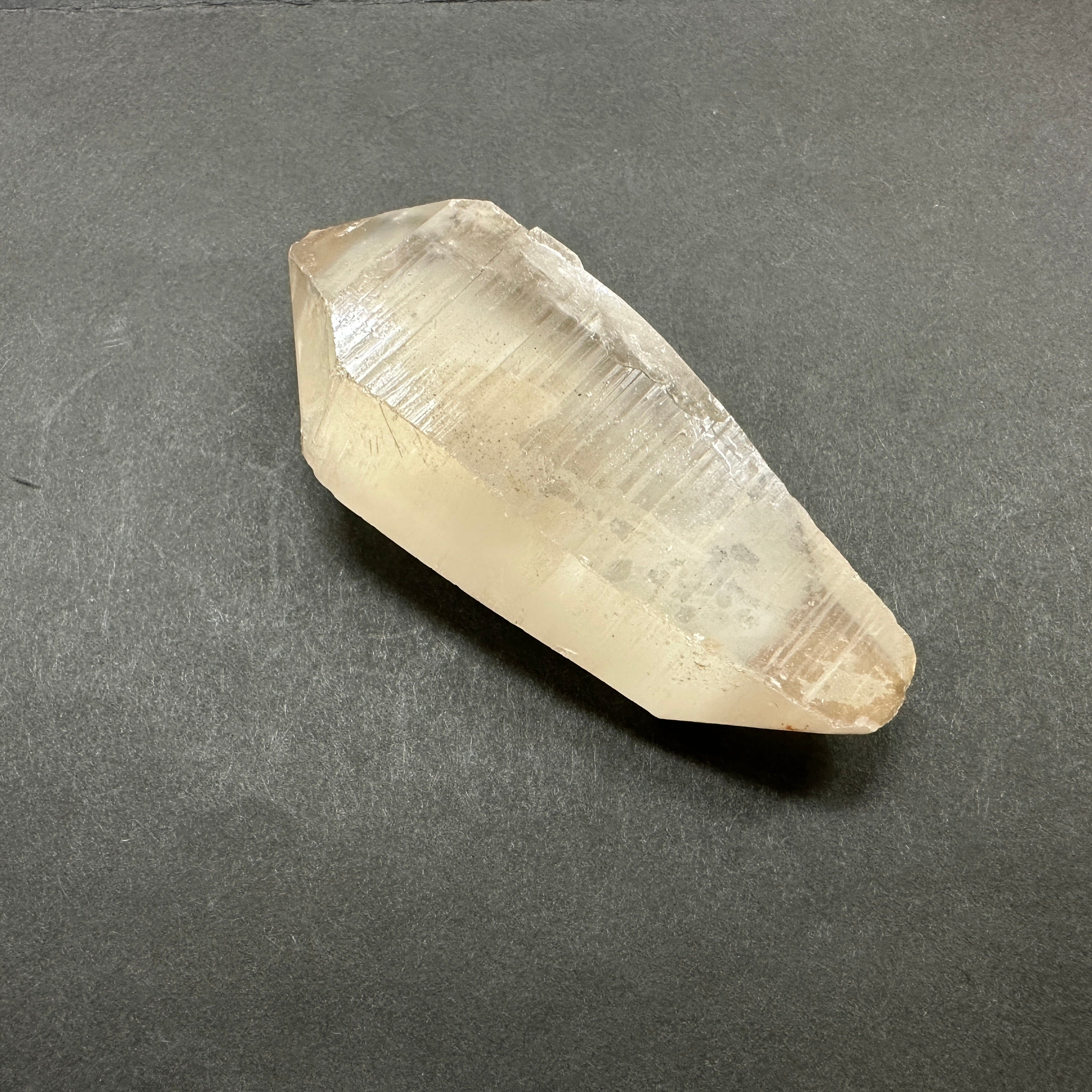 【非研磨】バイア産スモーキーミストレムリアン ダブルポイント