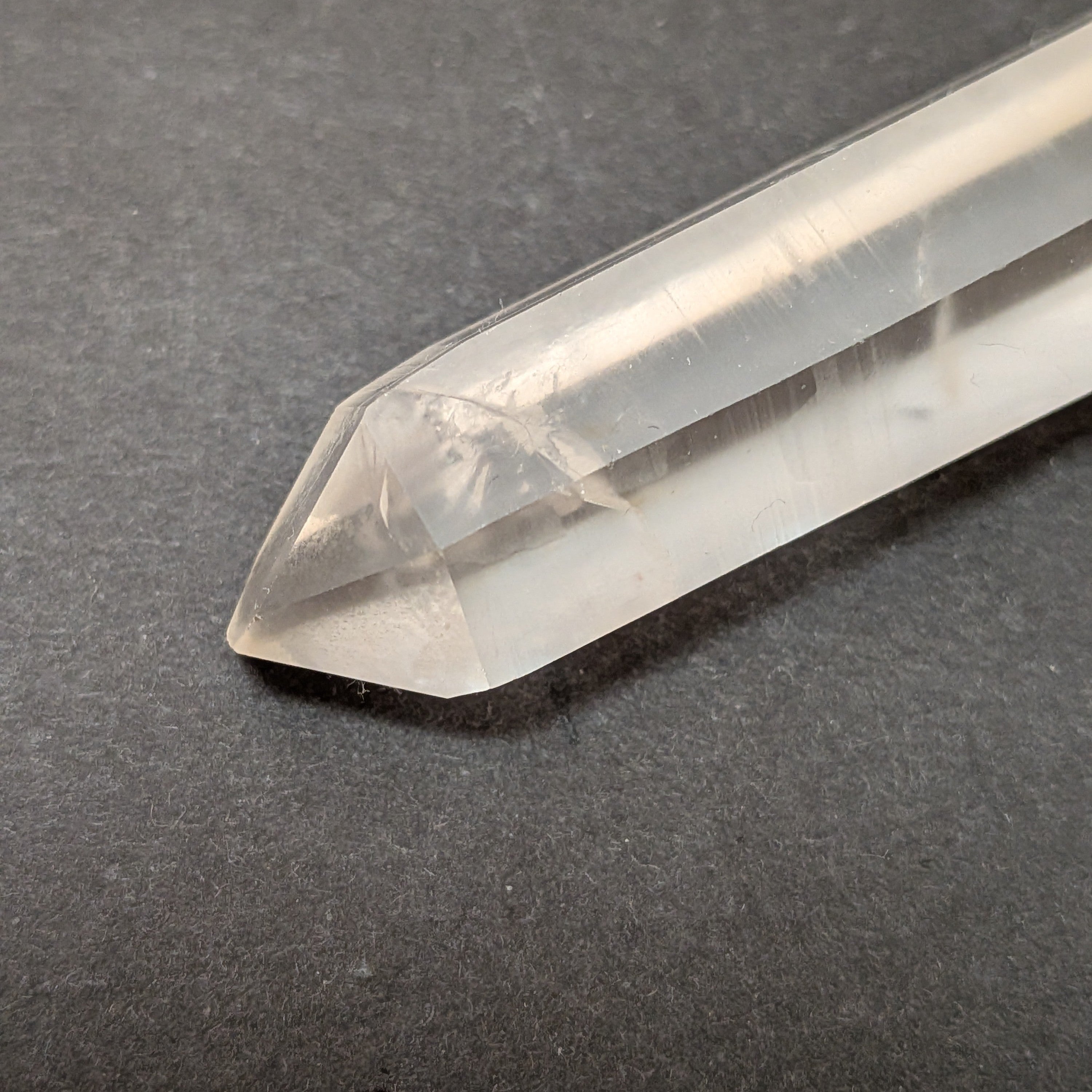 ディアマンティーナ産シンギングレーザー水晶 オールドストック1