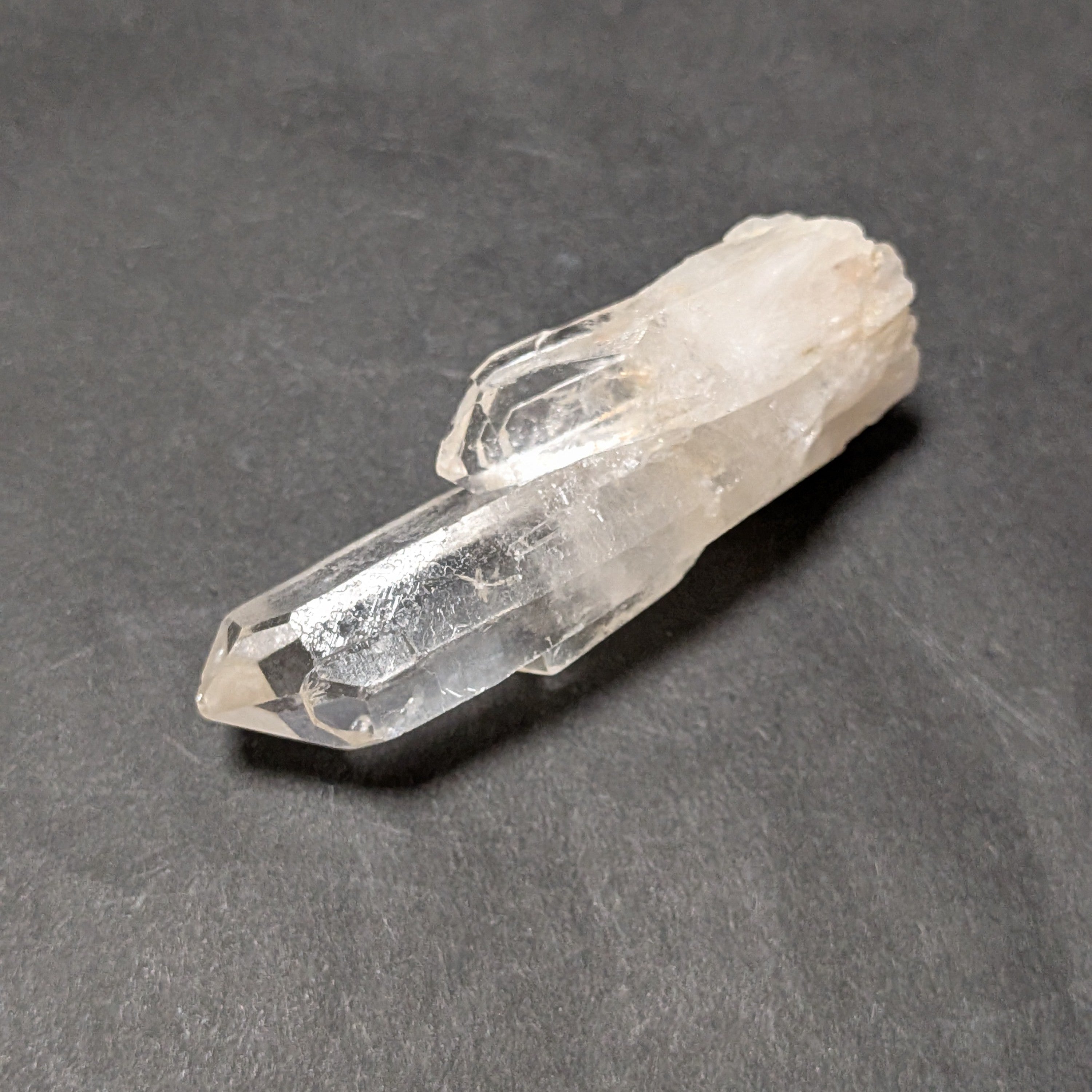 【非研磨】 モンドクォーツ(タンザニア・マスタークリスタル)