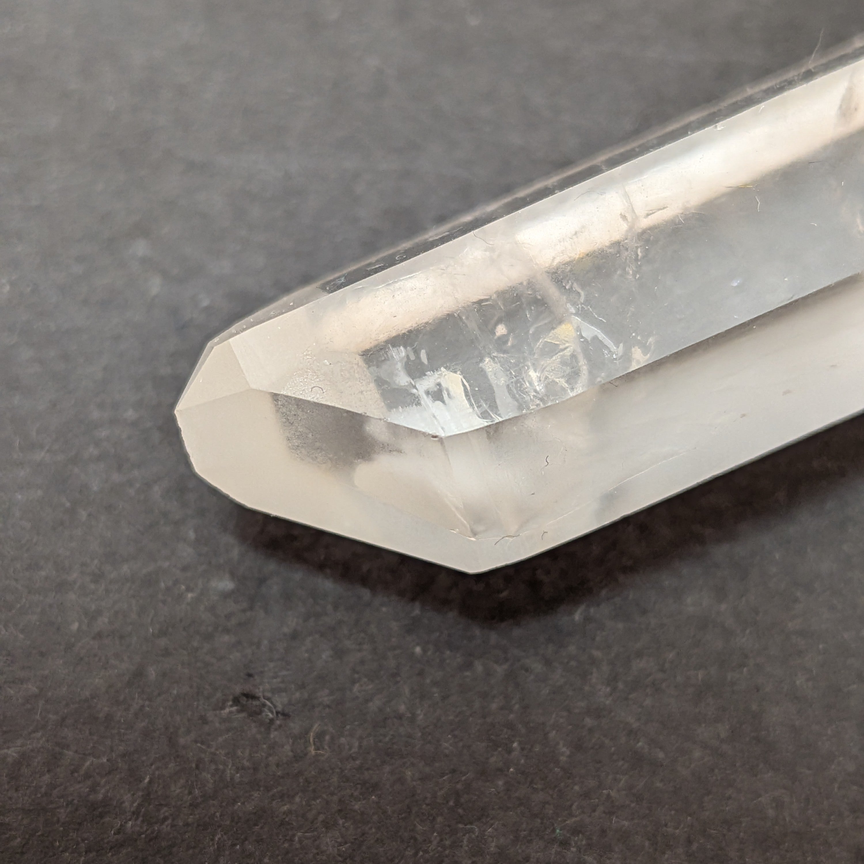 ディアマンティーナ産シンギングレーザー水晶 オールドストック1