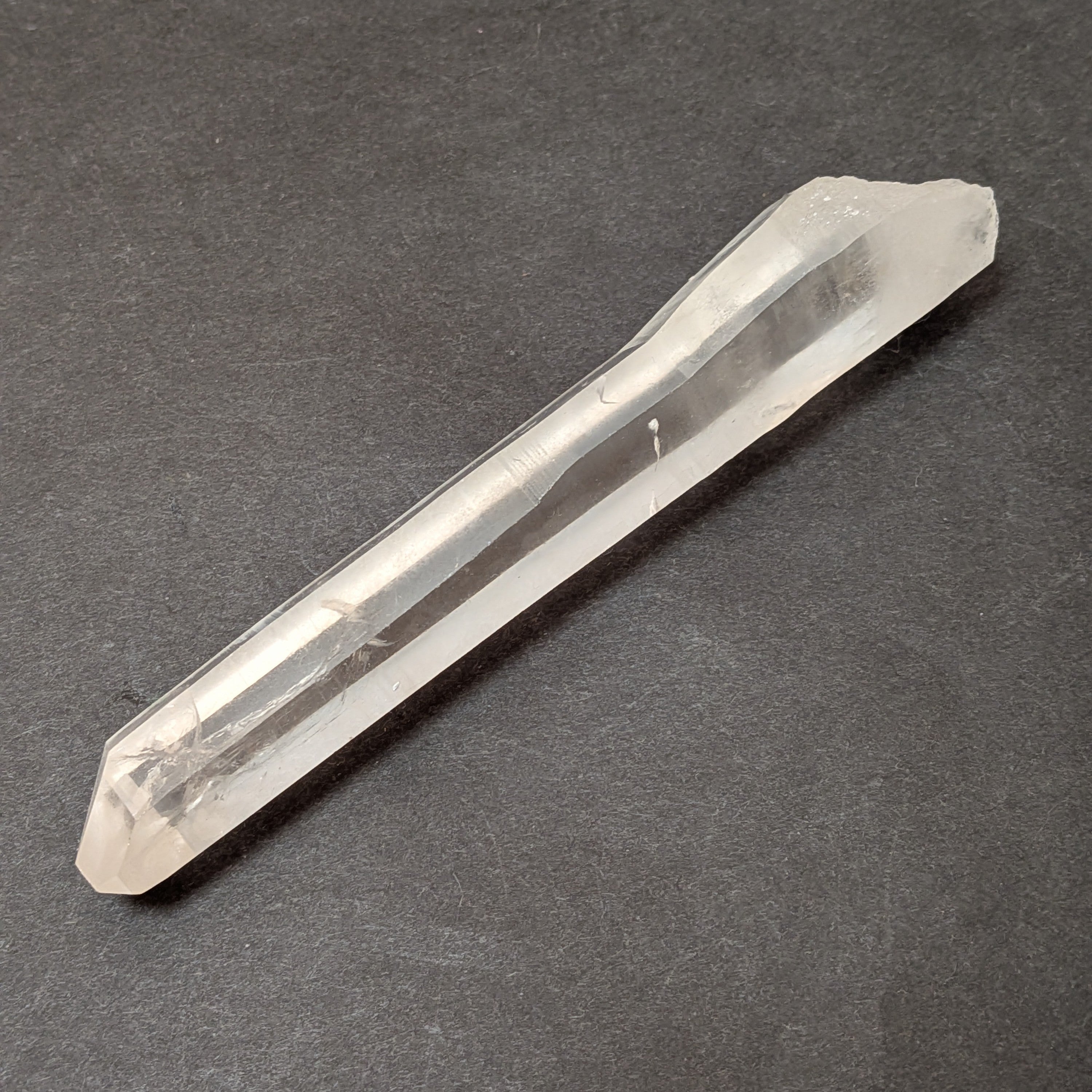 ディアマンティーナ産シンギングレーザー水晶 オールドストック1