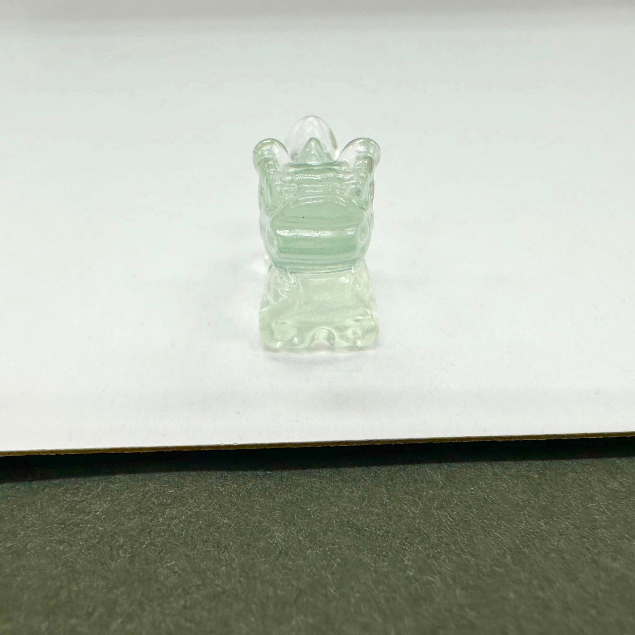 天才の石】フローライト 龍 彫刻｜25mm｜辰年 縁起物｜受験のお守り