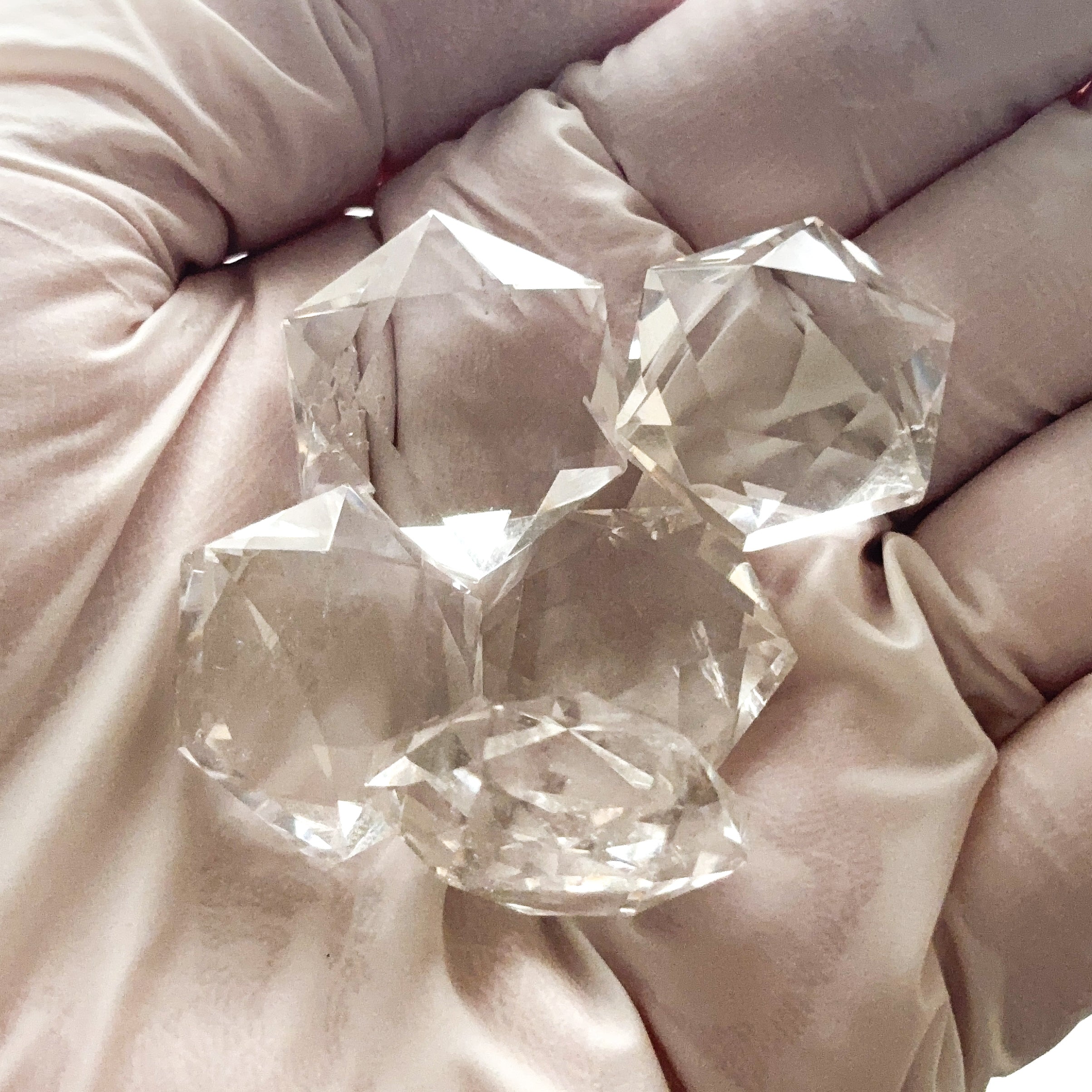 卸売り】水晶 六芒星カット 18mm ブラジル産 クリスタル お守り
