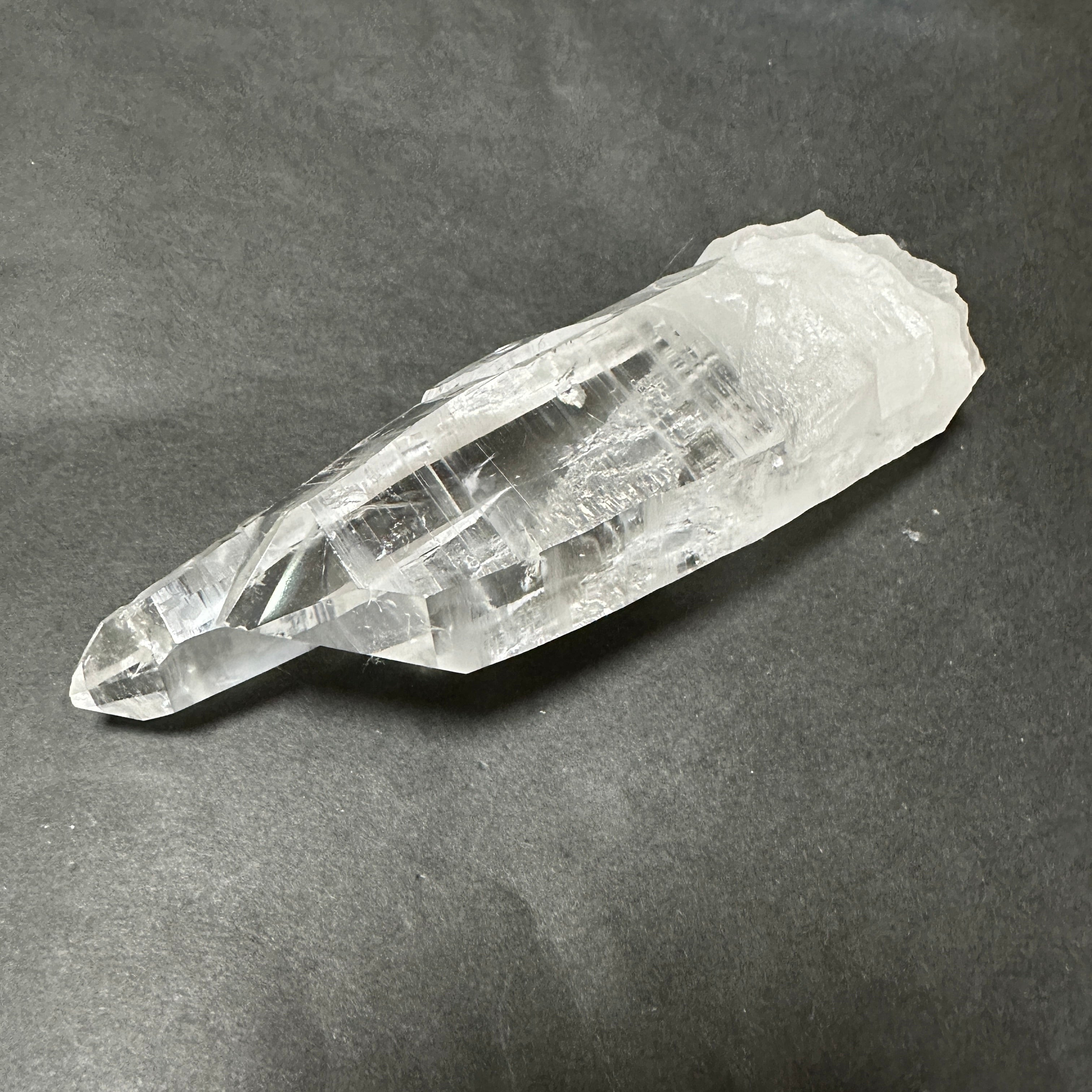 ディアマンティーナ産 レムリアンクォーツ クラスター 記憶を宿す100gの光 ディアマンティーナ産レムリアン水晶