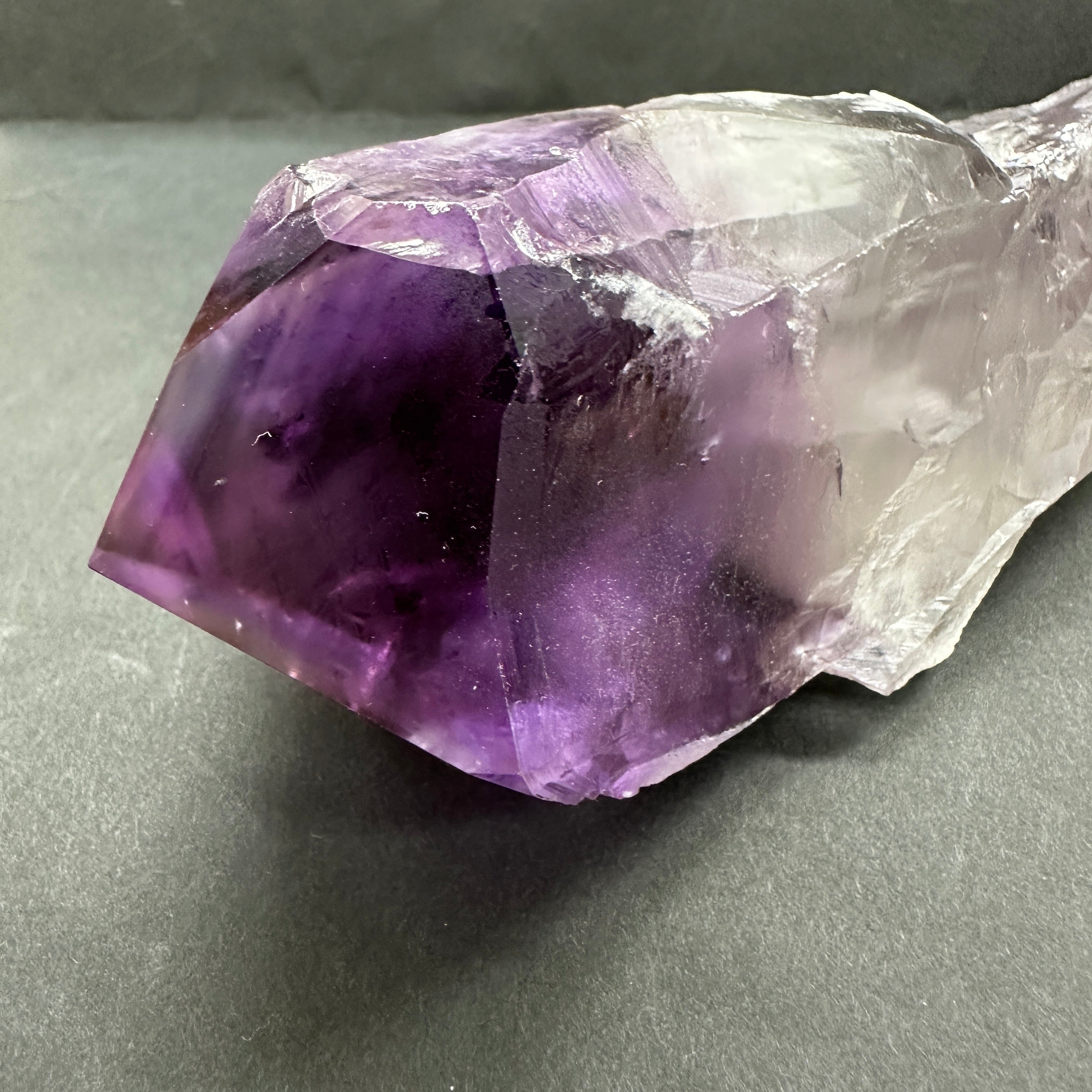 バイア産アメジスト、シンギングワンド　"A Sword of Violet Flame" 紫の炎の剣