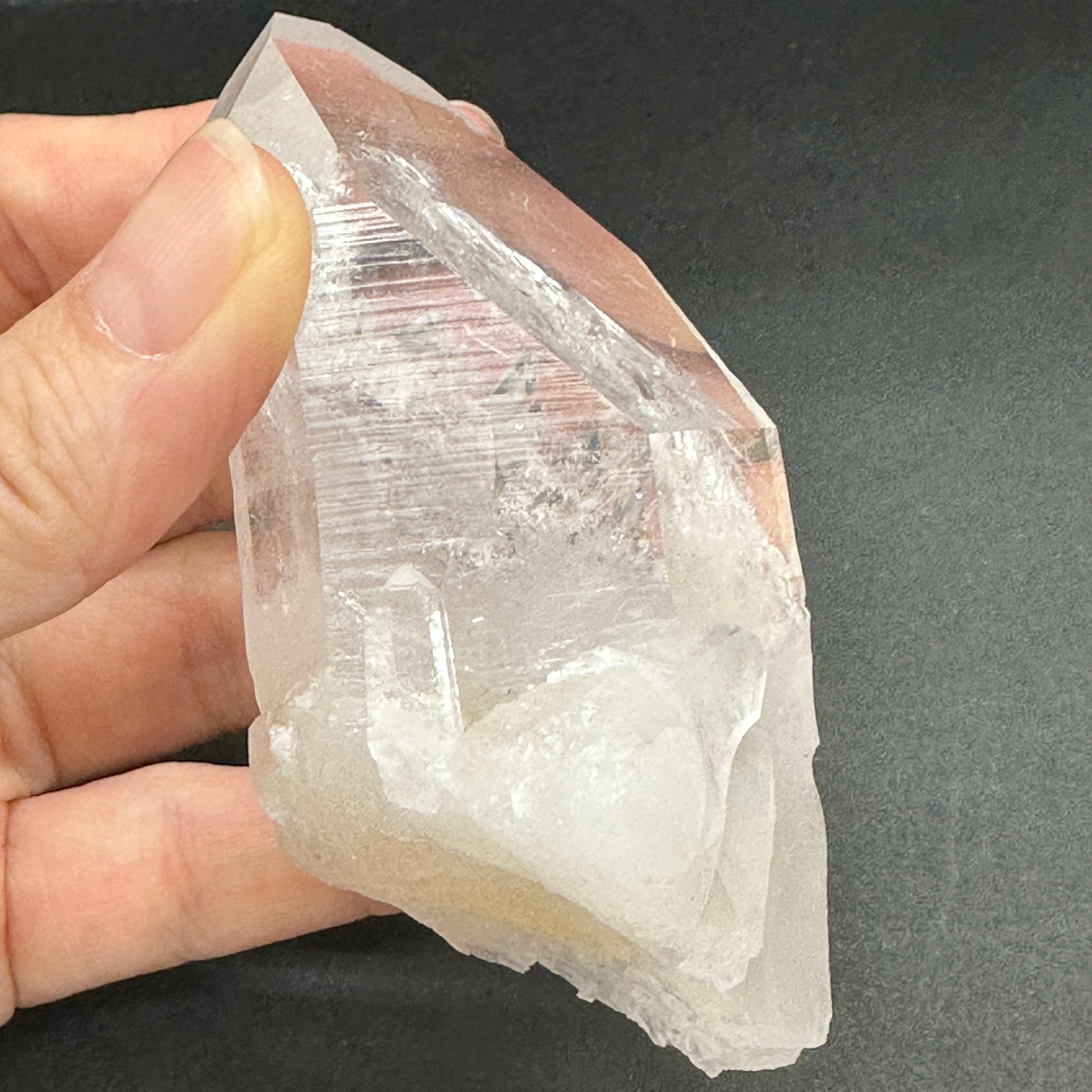 [非研磨単結晶]　虹入りアーカンソー産水晶　グラウンディング、セルフヒールド、レインボー