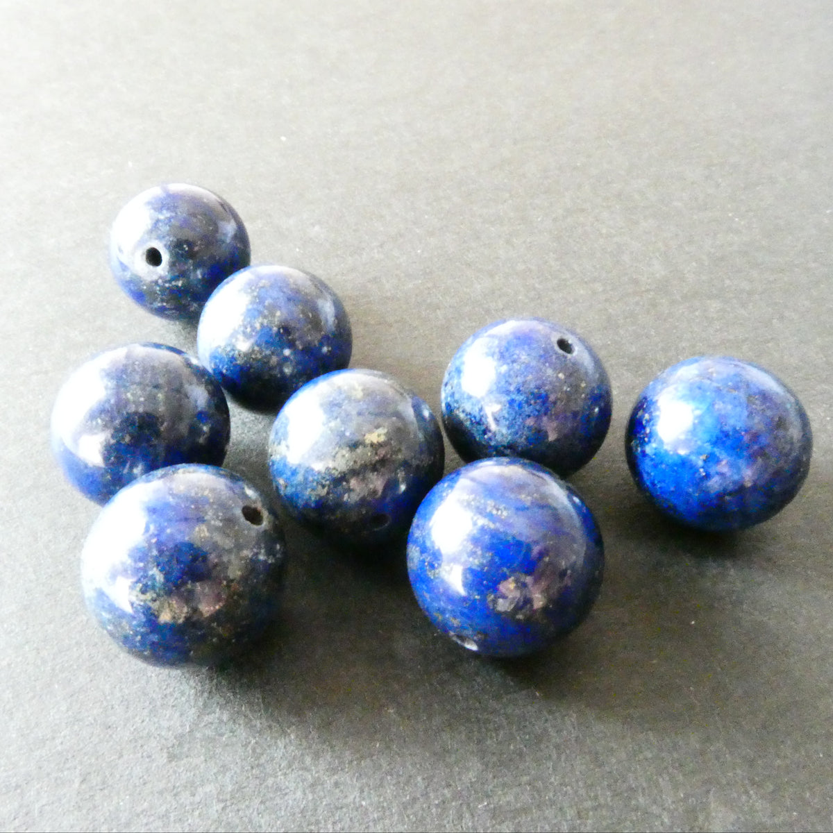 [粒売り]　ラピスラズリ３Ａ　ラウンド　約13mm(アフガニスタン産)