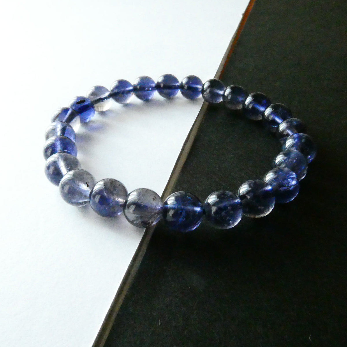 【AAAグレード】アイオライト（菫青石） 約7.5mm ブレスレット