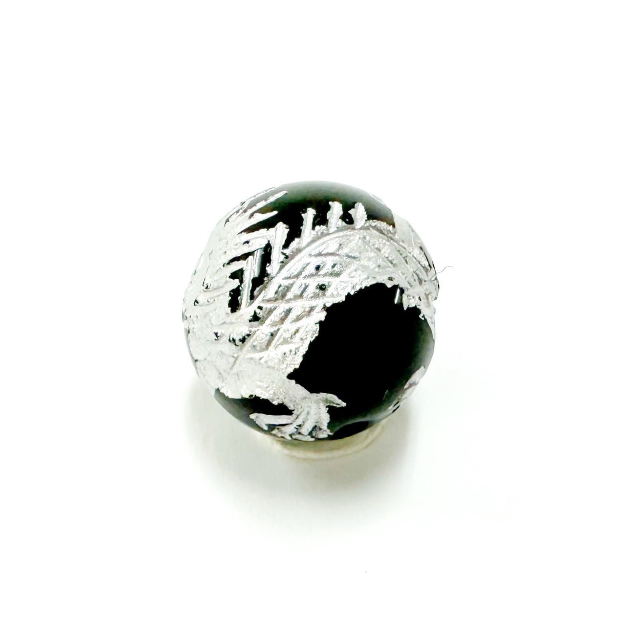 [再入荷！][彫刻ビーズ]四神獣　青龍／ブラックオニキス銀彫り　10,12,14mm粒売り