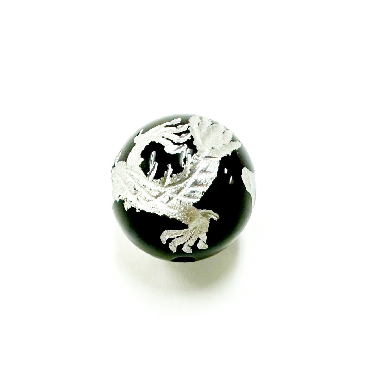 [再入荷！][彫刻ビーズ]四神獣　青龍／ブラックオニキス銀彫り　10,12,14mm粒売り