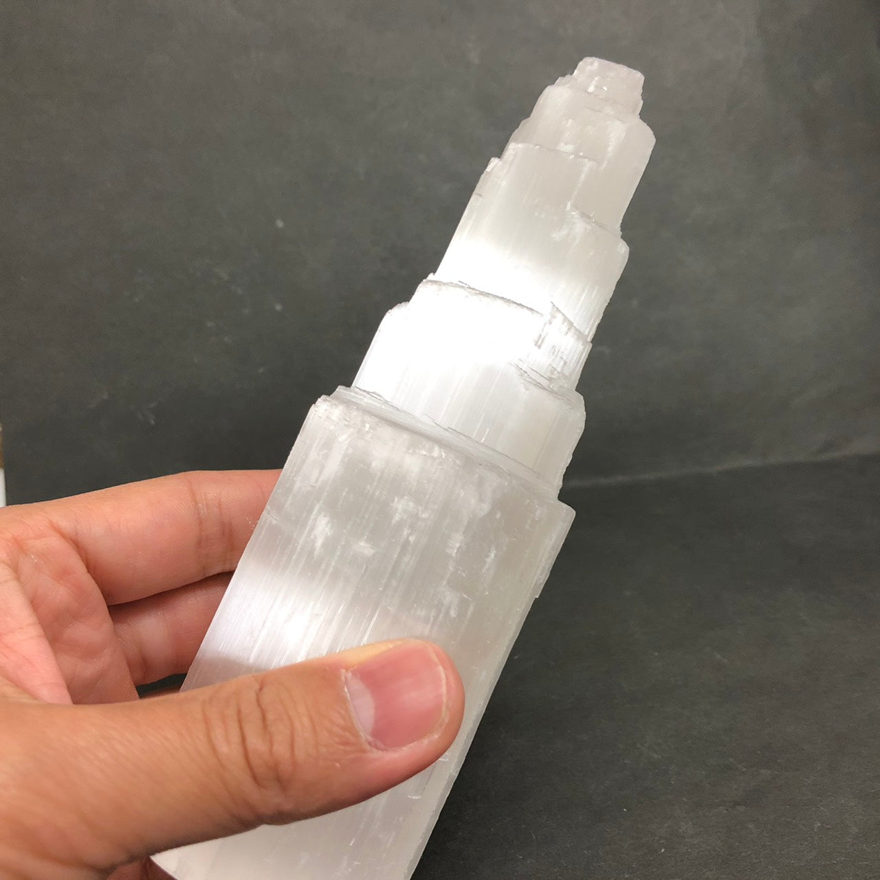 [浄化のスペシャリスト]　セレナイト／タワーLサイズ　高さ15cm