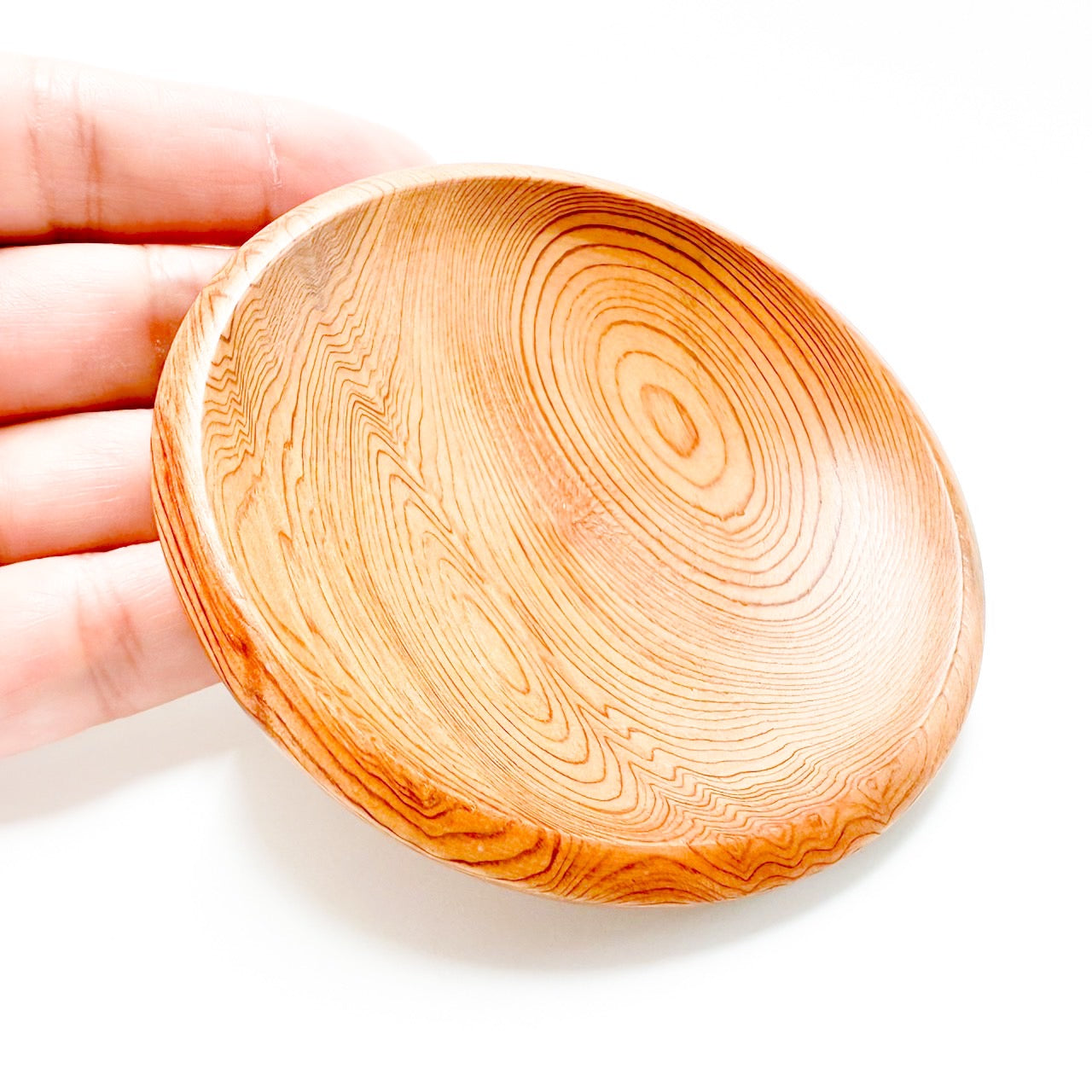 [厄除け・浄化用]屋久杉玉(やくすぎ)／丸皿8.5cm